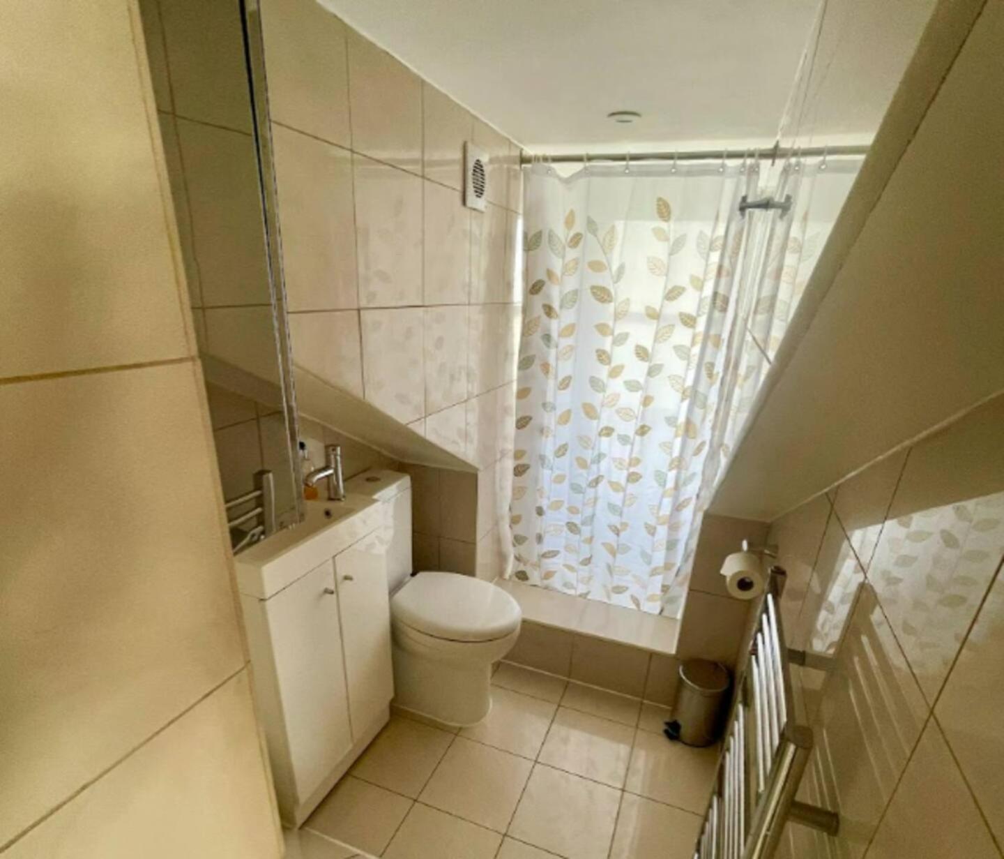 לונדון Bright Quiet Loft Room Ensuite Serene Clapham Area מראה חיצוני תמונה