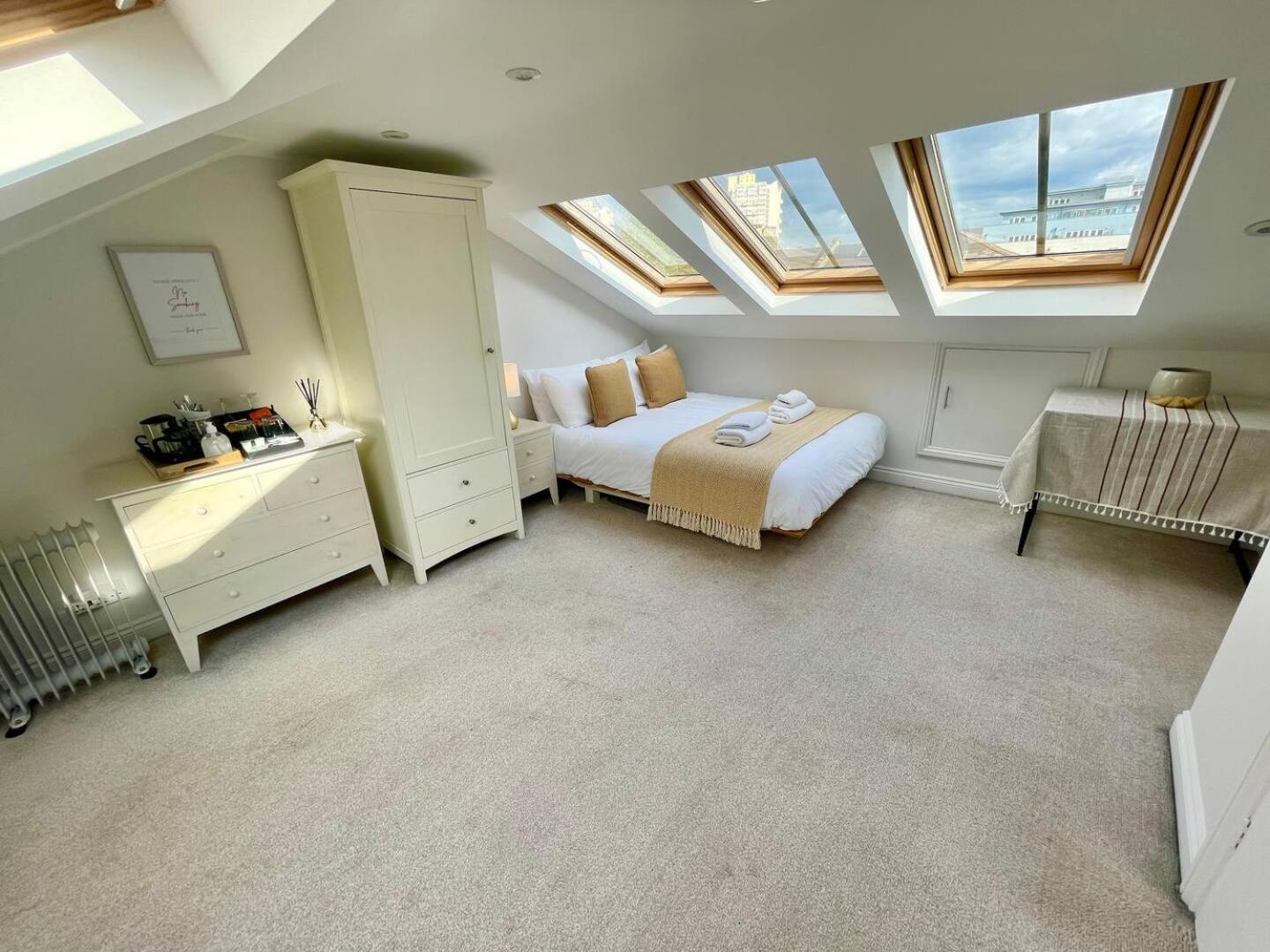 לונדון Bright Quiet Loft Room Ensuite Serene Clapham Area מראה חיצוני תמונה